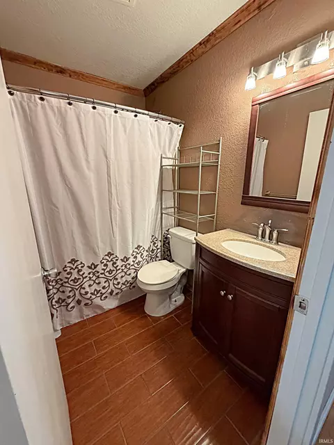 603 E John St, Washington, IN 47501 photo 18