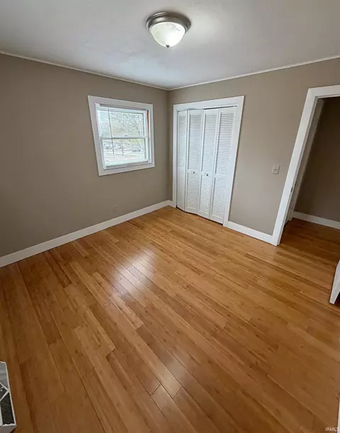 603 E John St, Washington, IN 47501 photo 17