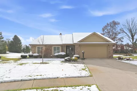 1102 Packard Dr, Auburn, IN 46706 photo 2
