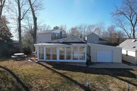 2406 N West Shafer Dr, Monticello, IN 47960