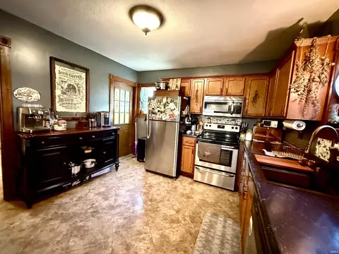 Kitchen - 801 S Wayne St, Hamilton, IN 46742 photo 1 of 3