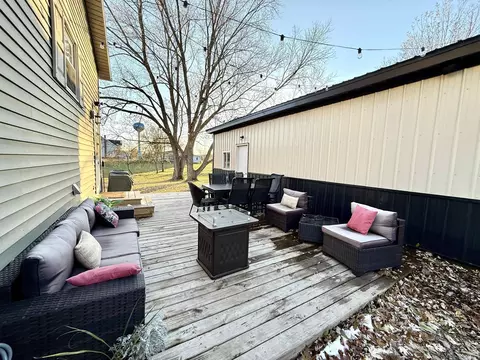Exterior - 801 S Wayne St, Hamilton, IN 46742 photo 3 of 5