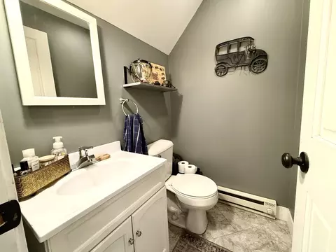Bath - 801 S Wayne St, Hamilton, IN 46742 photo 2 of 2