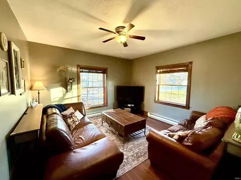 Living - 801 S Wayne St, Hamilton, IN 46742 photo 2 of 2