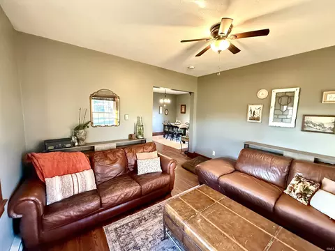 Living - 801 S Wayne St, Hamilton, IN 46742 photo 1 of 2