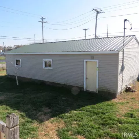 329 E 2nd St, Peru, IN 46970 photo 18