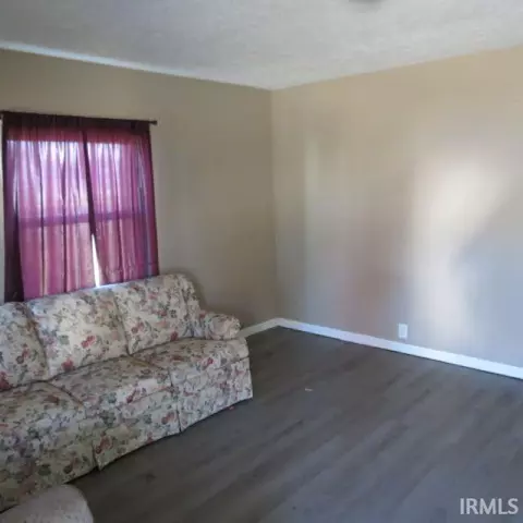 329 E 2nd St, Peru, IN 46970 photo 6