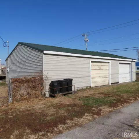 329 E 2nd St, Peru, IN 46970 photo 17