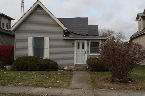 214 W Race St, Portland, IN 47371