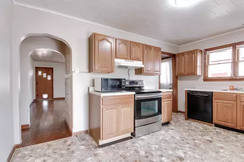 367 W Wolfe St, Sullivan, IN 47882 photo 2