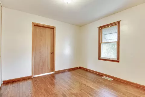 367 W Wolfe St, Sullivan, IN 47882 photo 13