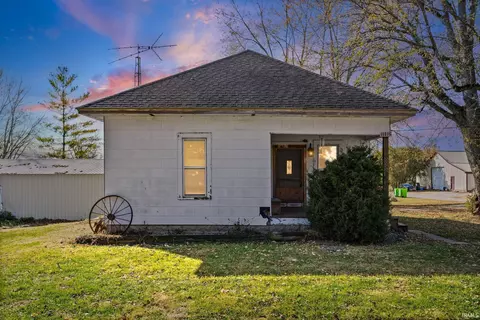 11816 E Orange St, Clarks Hill, IN 47930