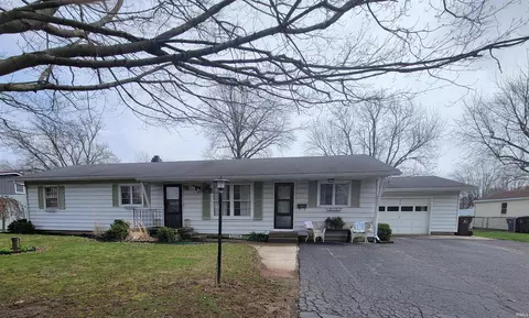 514 Allen Dr, Sweetser, IN 46987