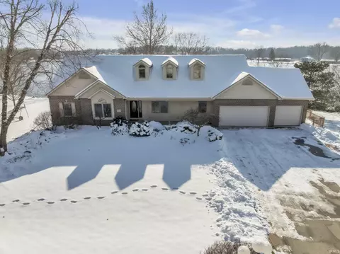 1425 Lakeside Dr, Kendallville, IN 46755