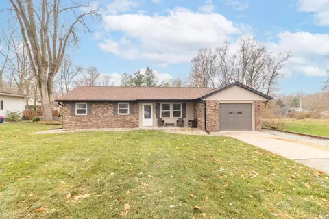 125 Nixon Dr, New Castle, IN 47362