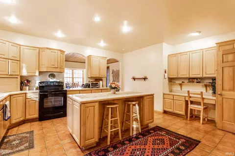 Kitchen - 6671 E Gross Rd, Bloomington, IN 47401 photo 2 of 2
