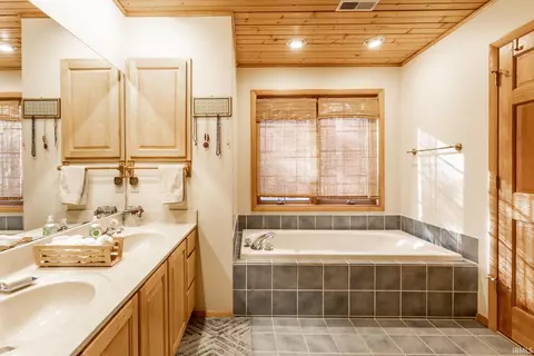 Bath - 6671 E Gross Rd, Bloomington, IN 47401 photo 1 of 1
