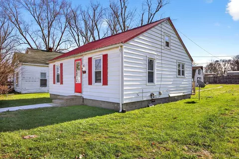 206 Grissom Ave, Mitchell, IN 47446 photo 2