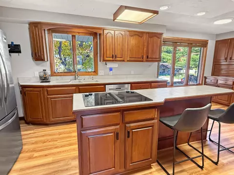 Kitchen - 1300 Worrell Dr, Jasper, IN 47546 photo 4 of 5