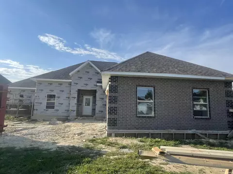 2534 Chrystal Woods Dr, Kokomo, IN 46901