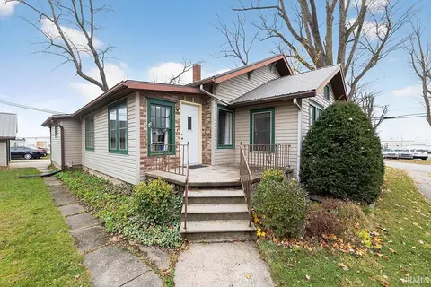 Exterior - 310 E Wabash Ave, Wakarusa, IN 46573 photo 1 of 4