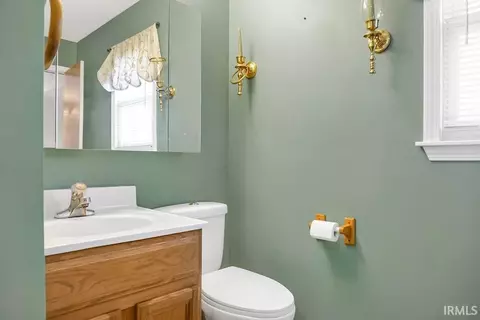 Bath - 5151 S Harmony Rd, Bloomington, IN 47403 photo 3 of 3