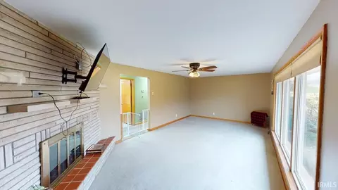 Living - 2176 E Greener Rd, Jasper, IN 47546 photo 3 of 3