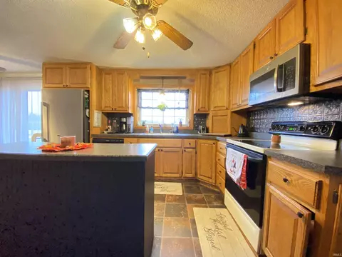 Kitchen - 6066 W State Road 60, Mitchell, IN 47446 photo 2 of 6