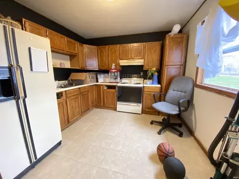 Kitchen - 6066 W State Road 60, Mitchell, IN 47446 photo 6 of 6