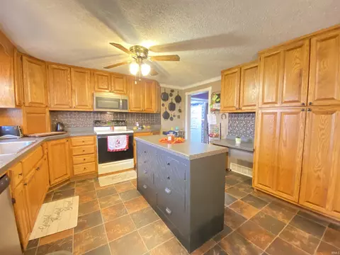 Kitchen - 6066 W State Road 60, Mitchell, IN 47446 photo 4 of 6