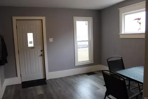 215 E Keyser St, Garrett, IN 46738 photo 9