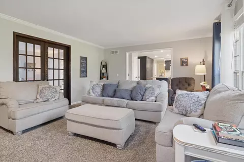 51635 Fox Pointe Ln, Granger, IN 46530 photo 7