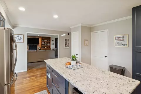 51635 Fox Pointe Ln, Granger, IN 46530 photo 12