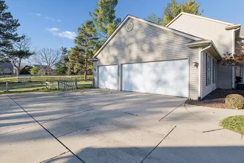 51635 Fox Pointe Ln, Granger, IN 46530 photo 30