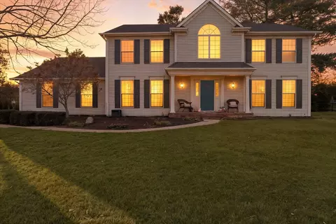 51635 Fox Pointe Ln, Granger, IN 46530 photo 1
