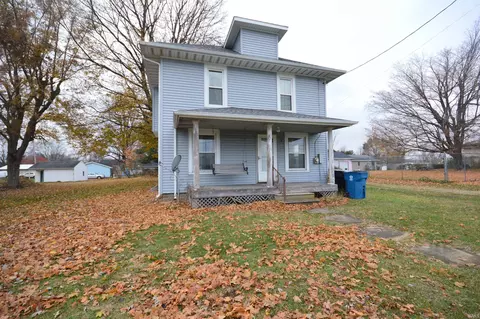 409 S Main St, North Liberty, IN 46554
