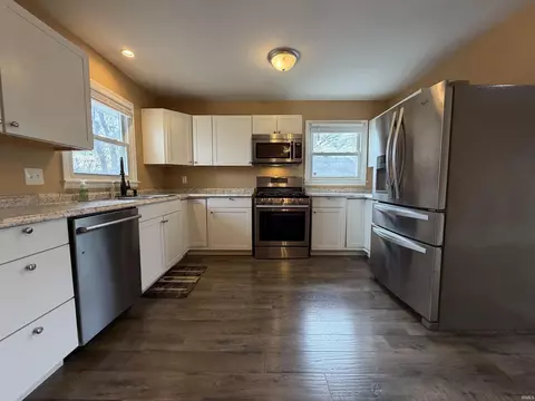 Kitchen - 1812 Circle Dr, Bedford, IN 47421 photo 2 of 2