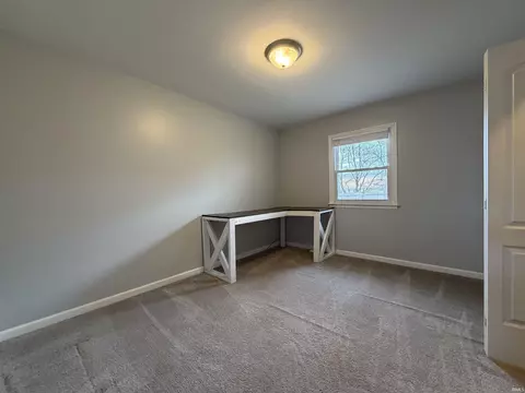 Bedroom - 1812 Circle Dr, Bedford, IN 47421 photo 3 of 6