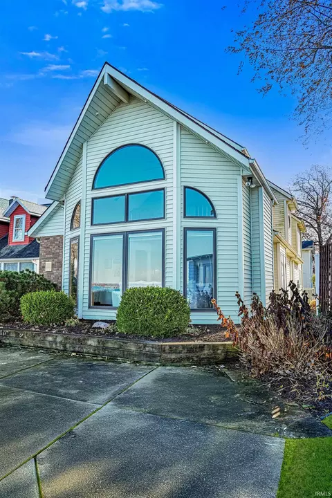 6458 E Waco Dr, Syracuse, IN 46567 photo 3