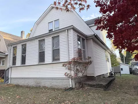 925 Cottage Ave, Fort Wayne, IN 46807