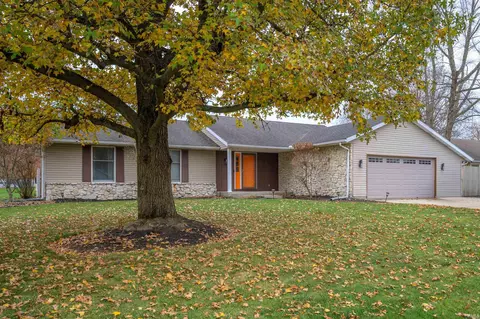906 S Devonshire Rd, Yorktown, IN 47396