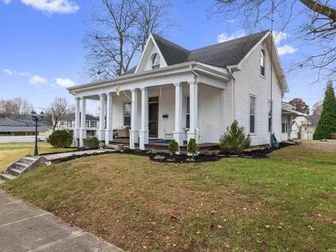 216 N Lincoln Ave, Rockport, IN 47635