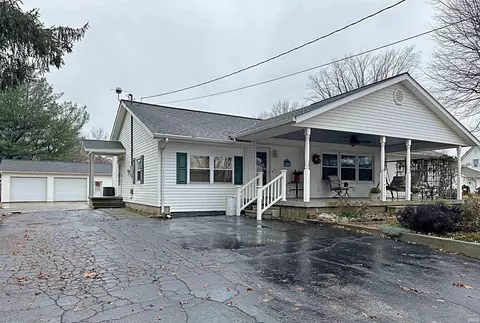 638 Main St, Elnora, IN 47529 photo 1