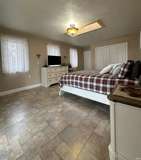 638 Main St, Elnora, IN 47529 photo 10