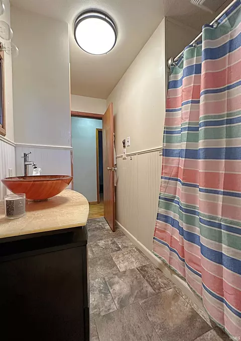 638 Main St, Elnora, IN 47529 photo 19