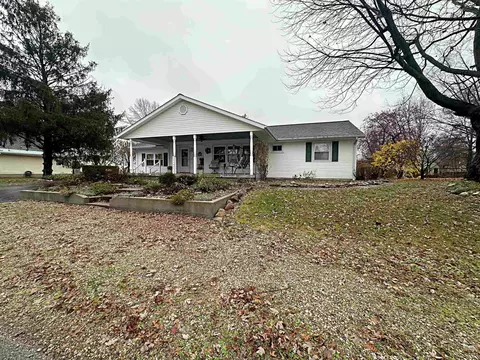 638 Main St, Elnora, IN 47529 photo 31