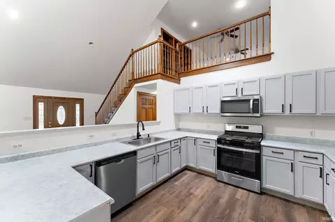 Kitchen - 8250 E 95th Pl, Crown Point, IN 46307 photo 2 of 4