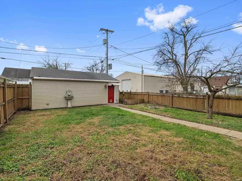 Exterior - 1301 Eichel Ave, Evansville, IN 47711 photo 2 of 6