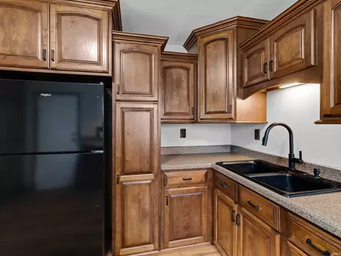 Kitchen - 1301 Eichel Ave, Evansville, IN 47711 photo 5 of 5