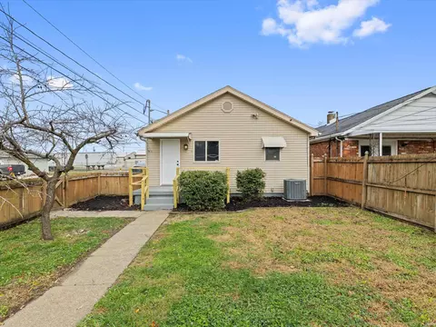 Exterior - 1301 Eichel Ave, Evansville, IN 47711 photo 4 of 6